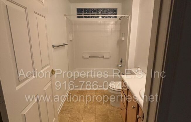 2 beds, 2 baths, $2,000, Unit # 1516