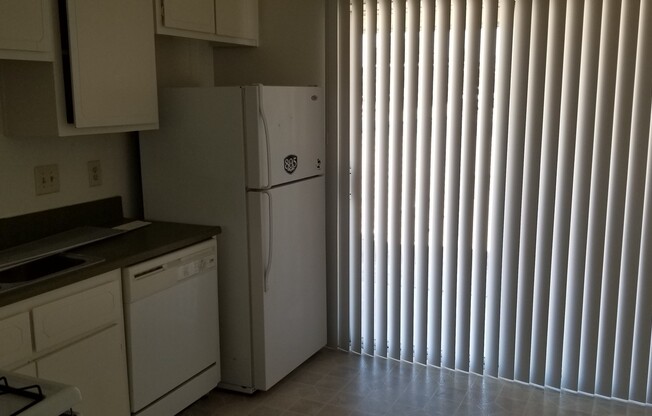 2 beds, 1 bath, 875 sqft, $1,550, Unit #3