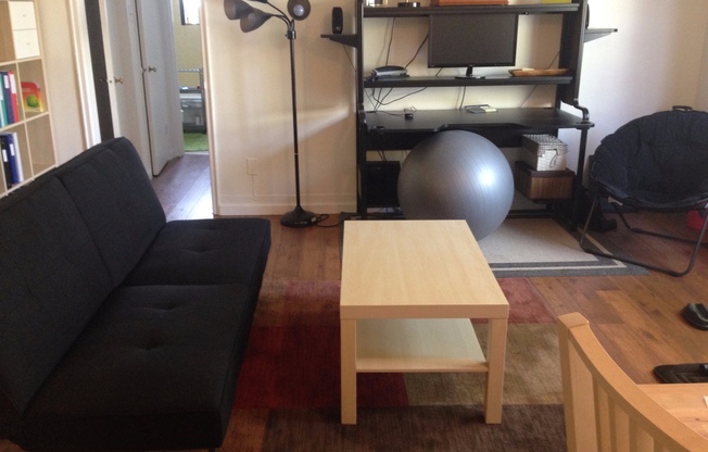 1 bed, 1 bath, $1,195, Unit 17