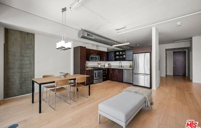 1 bed, 1 bath, 1,030 sqft, $3,200, Unit 1410