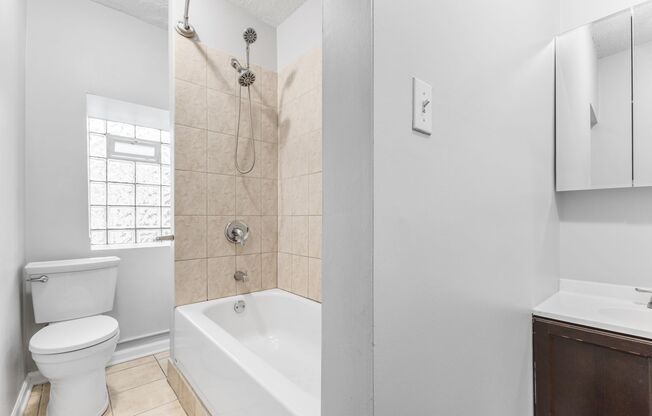 Studio, 1 bath, 282 sqft, $1,550, Unit 315