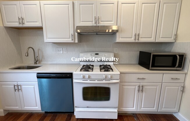 24 Rossmore St.