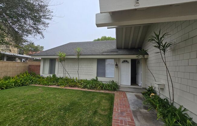 Cul-De-Sac: 4 Bedroom 2 Bath Home,