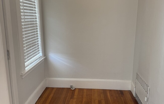 2 beds, 1 bath, 1,100 sqft, $2,200, Unit 1