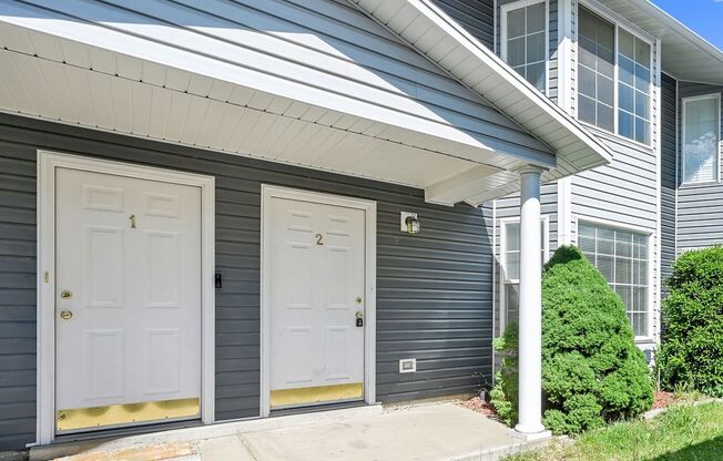 2 beds, 1.5 baths, 1,200 sqft, $1,450, Unit I-1