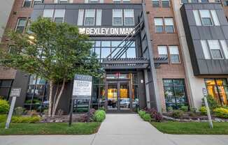 leasing office entra