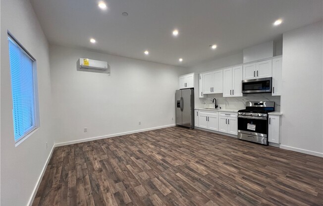 1 bed, 1 bath, 500 sqft, $2,550, Unit 1/2