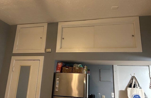 1 bed, 1 bath, 275 sqft, $2,300, Unit LB