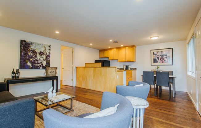 3015 Queen Anne Ave N.