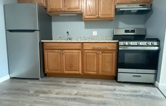 2 beds, 1 bath, $1,995, Unit 24