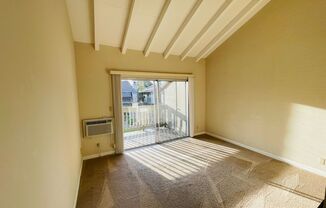 1 bedroom upstairs unit in Walnut Park