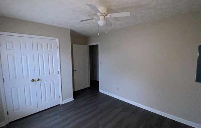 3 beds, 2 baths, $1,550