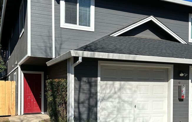 Huge Three Bedroom Available in Great Community in North Chico