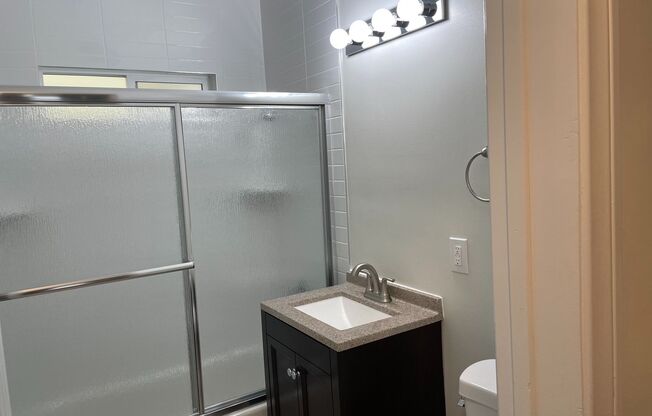 1 bed, 1 bath, $2,195, Unit 13