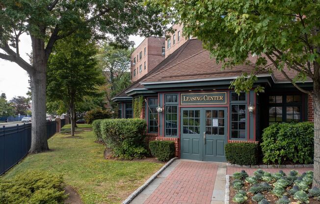 Leasing Center