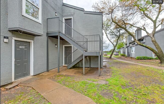 1 bed, 1 bath, 730 sqft, $1,600, Unit 1313