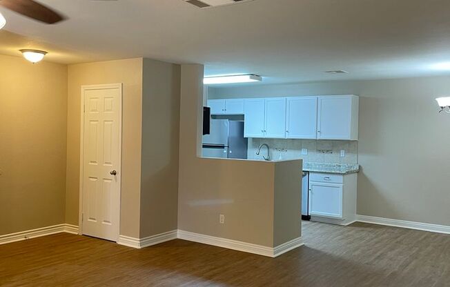 Captivating and Impeccable 3 Bedroom, 2 Bathroom in gated community