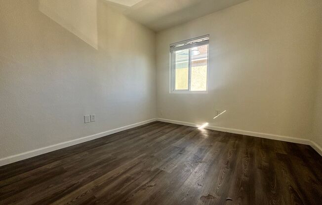 1 bed, 1 bath, 650 sqft, $2,095, Unit 4451 1/2