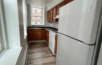 2 beds, 1 bath, $1,400, Unit 836 N Preston St - D