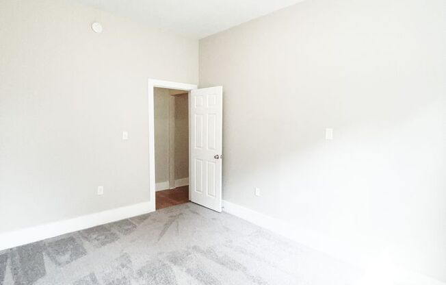 2 beds, 1 bath, $1,150, Unit Apt 1