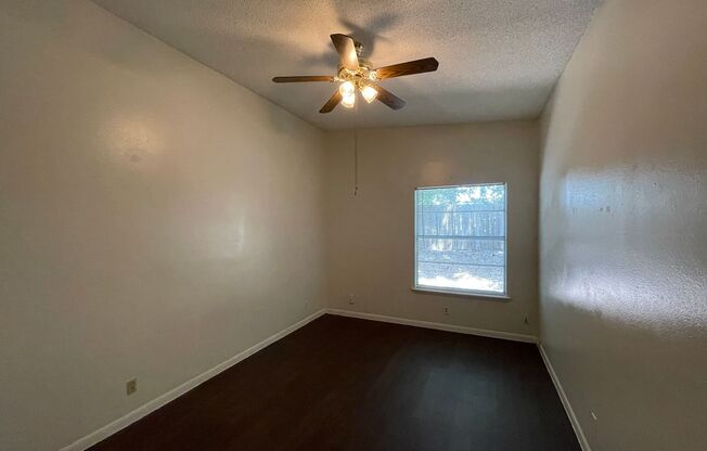 2 beds, 1 bath, 1,159 sqft, $1,400, Unit Unit A