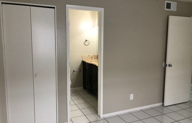 1 bed, 1 bath, $1,350, Unit # 259