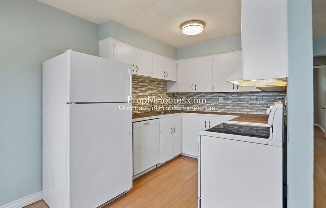 2 beds, 1 bath, $1,499, Unit 12345 SW Hall Blvd - Unit 31