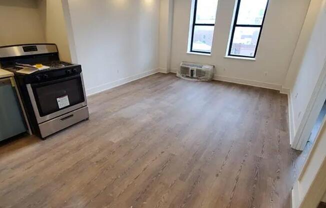1 bed, 1 bath, $5,500, Unit 4D