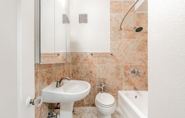 Studio, 1 bath, 475 sqft, $1,399, Unit 503