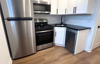 Stunning 1-Bedroom Apartment Just Outside Fairmount Park! Available NOW!