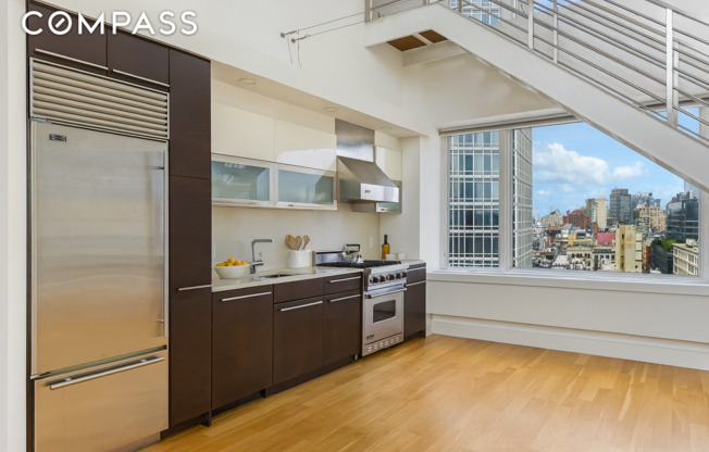 161 GRAND ST