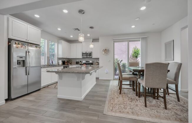 4 beds, 3 baths, $2,900