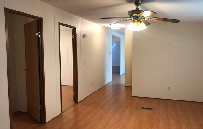 3 beds, 2 baths, $1,195