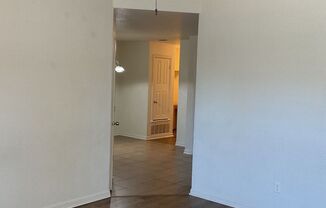 3 beds, 2 baths, $1,300, Unit 1403 Cinch Drive - Unit B