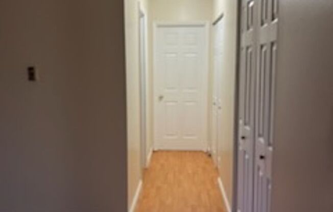 1 Bed / 1 Bath – Updated 2nd Floor Apartment | Water, Sewer & Trash Included