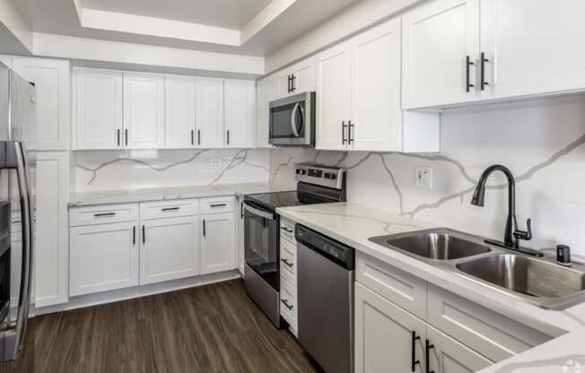 Dresden Oversized Kitchen