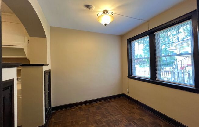 1 bed, 1 bath, 650 sqft, $995, Unit DNS DNR Unit 110 A900