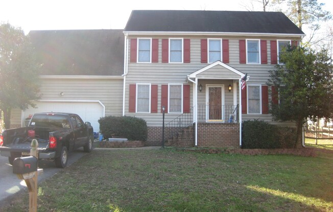 Beautiful Colonial Two-Story House in Chester – 4 bed/2.5 bath
