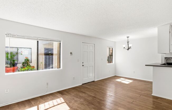 Harvard, Glendale Residences