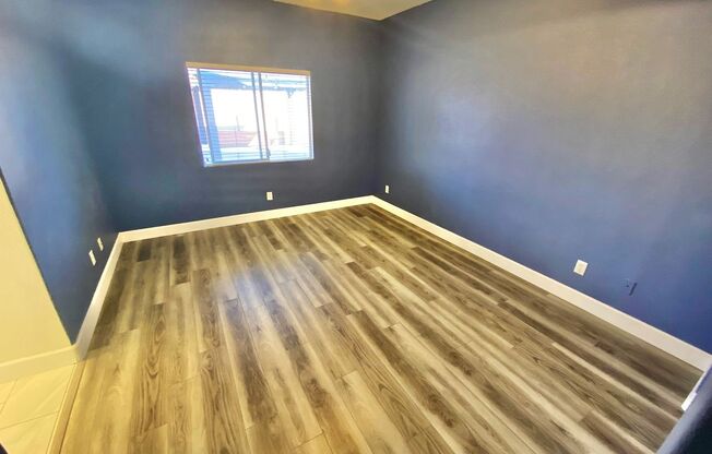 BEAUTIFUL SINGLE-STORY 3 BEDROOM, 2 BATHROOM HOME LOCATED IN A QUIET NORTH LAS VEGAS NEIGHBORHOOD!