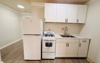One Bedroom on Quiet Mt Washington Street
