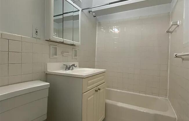 1 bed, 1 bath, 745 sqft, $5,249, Unit 3TT