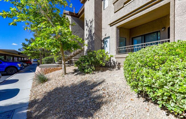 2 Bedroom, 1st Floor Condo In Northwest Vegas