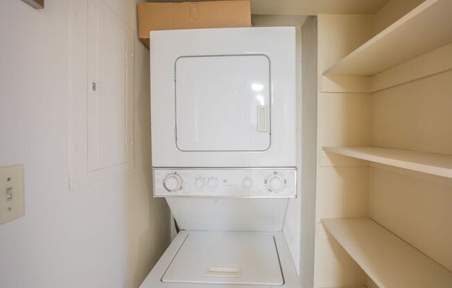 Studio, 1 bath, 900 sqft, $2,970, Unit Unit 3A