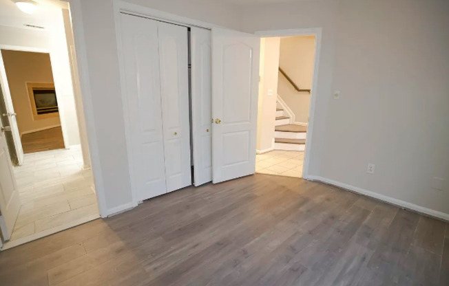 1747 WOOD CARRIAGE WAY