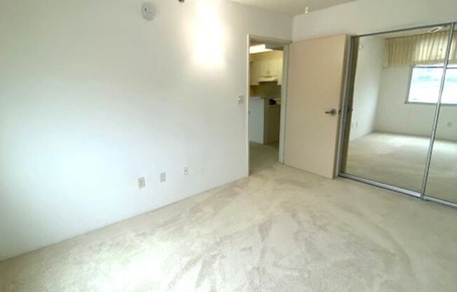 1 Bedroom/ 1 Bath/1 Pkg at 1448 Young St