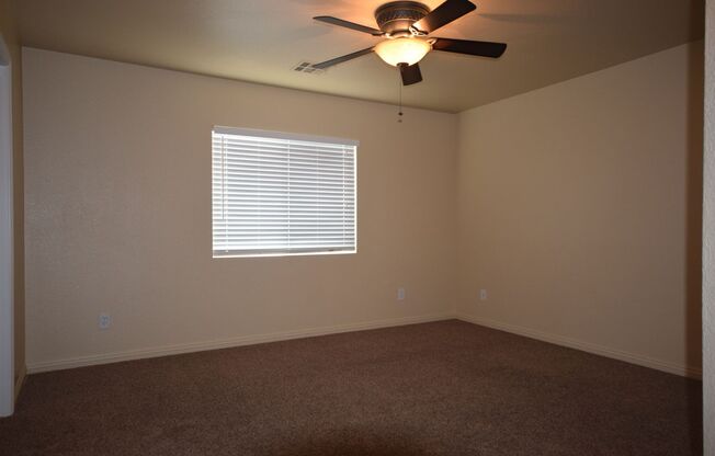 3 beds, 2.5 baths, $2,010