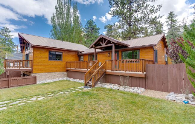 Peaceful Mountain Retreat with Stunning Views in Mount Charleston!