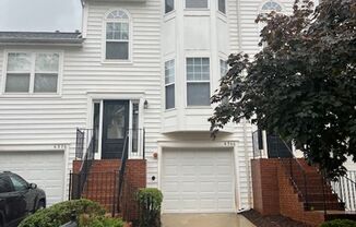 3 bedroom 3.5 bathroom updated townhome