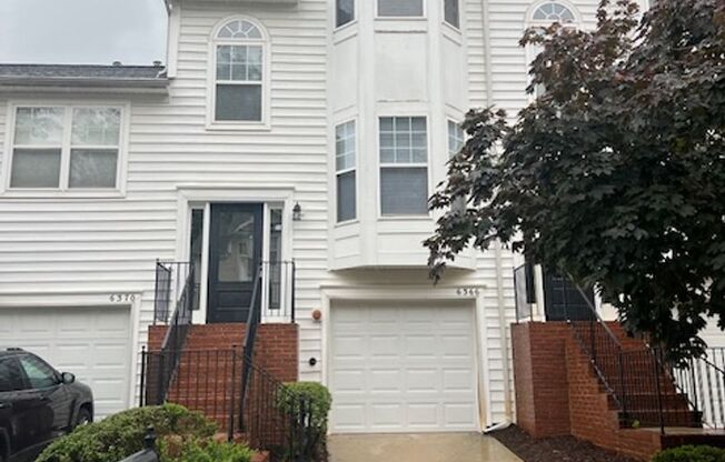 3 bedroom 3.5 bathroom updated townhome